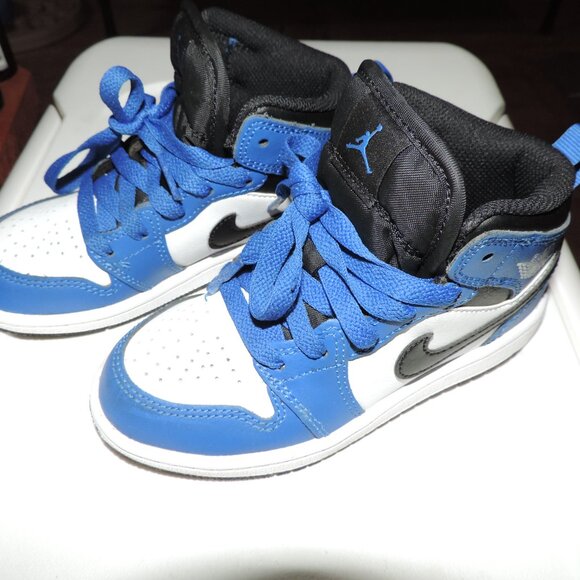 Nike Air Jordan 1 mid in game royal DQ8424-402  child size 10.5 - Picture 4 of 4
